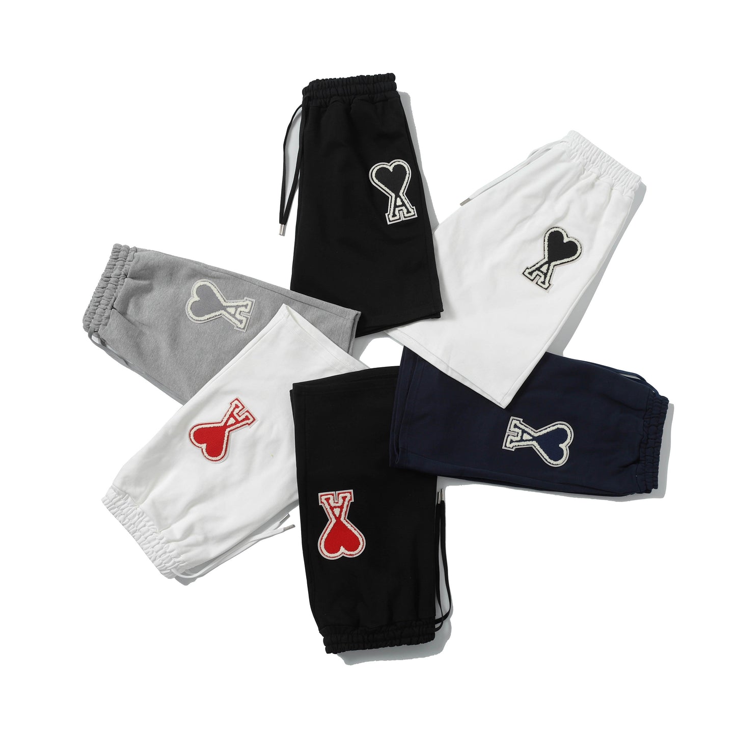 AMI Classic Embroidered Heart Logo Shorts