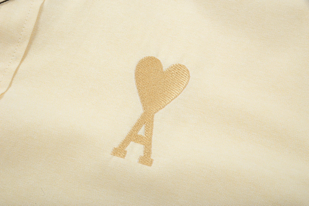 Unisex Heart Embroidery Short-Sleeve Oxford Shirt