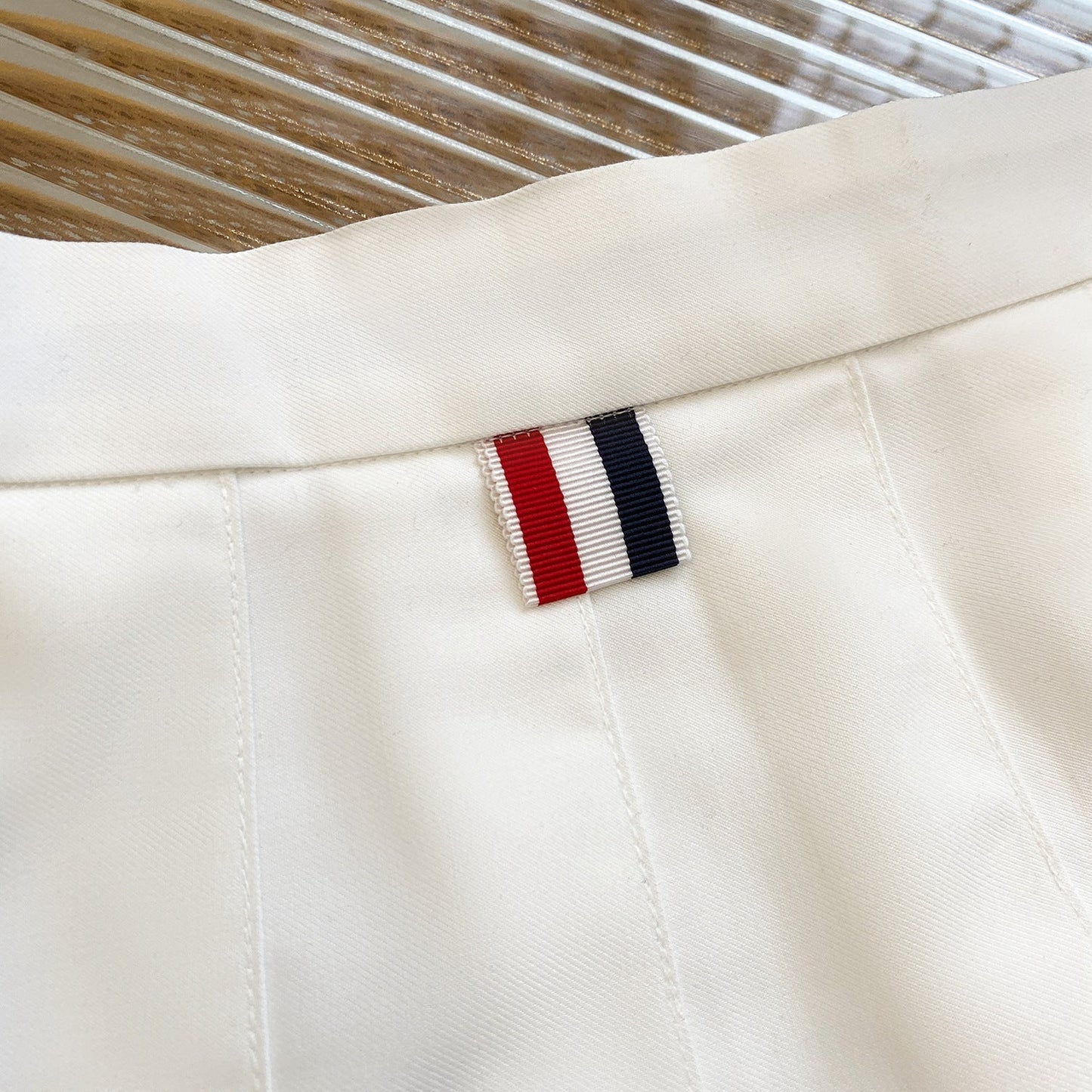 Unisex Gray and White Stripes(副本) THOM TREND