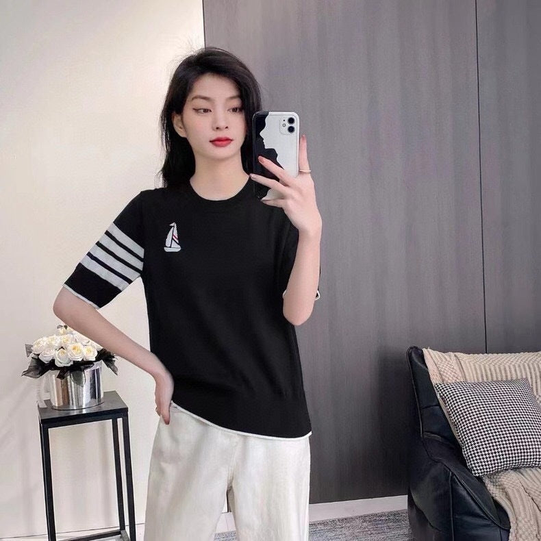 Short-sleeved T-shirt pleated skirt suit（副本） THOM TREND