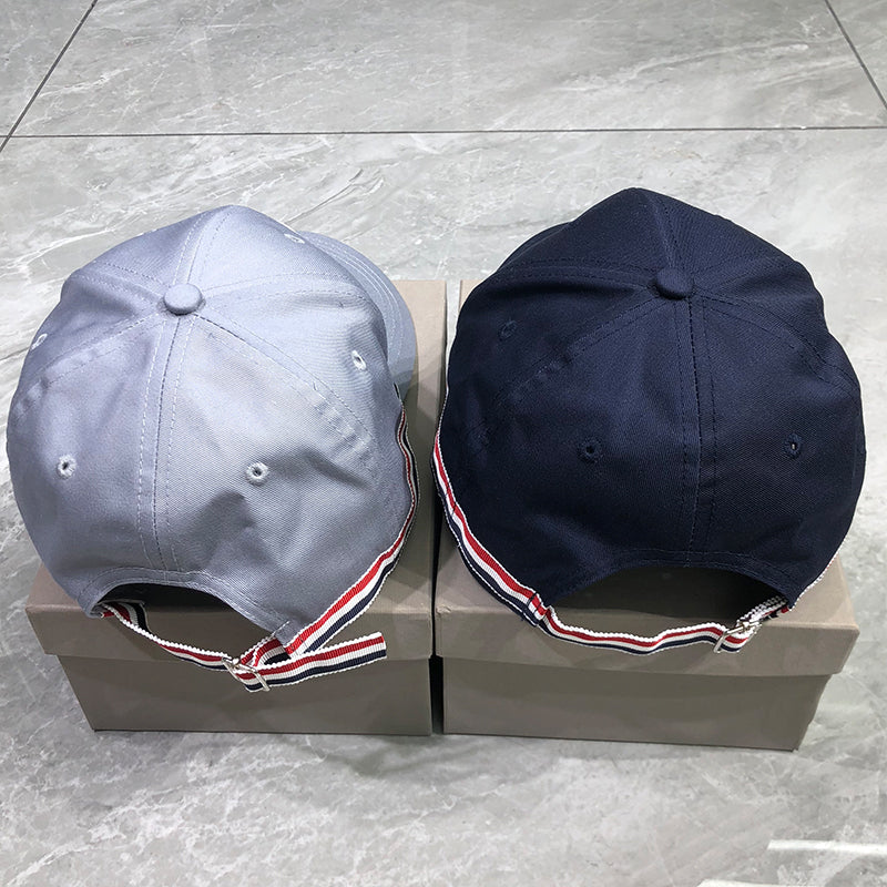 Dolphin embroidered baseball cap THOM TREND