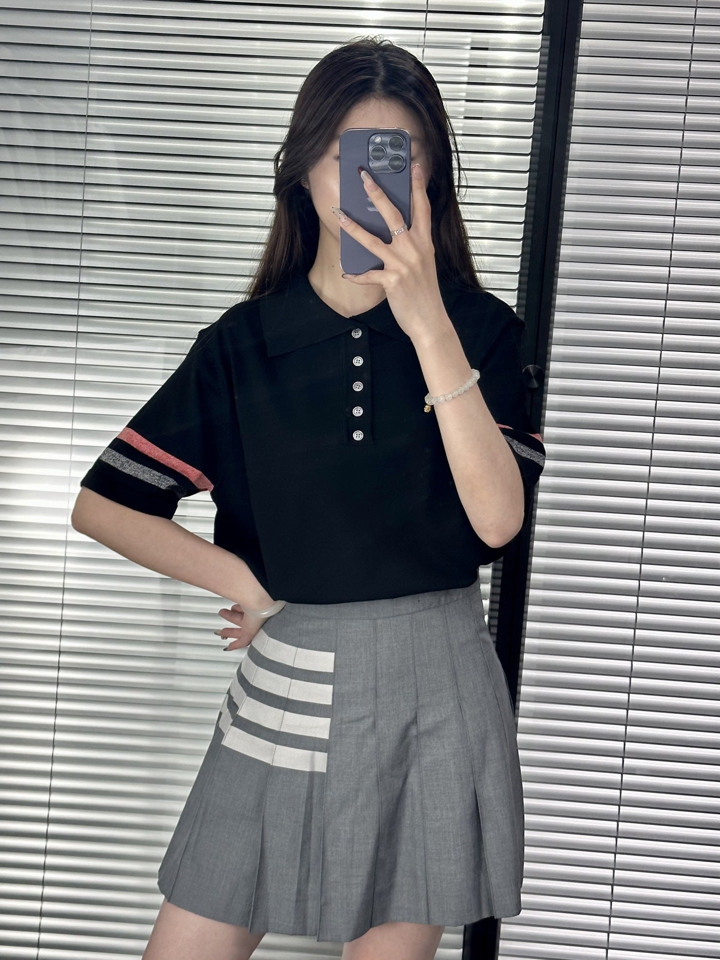 Puppy V-neck short sleeves（副本） THOM TREND