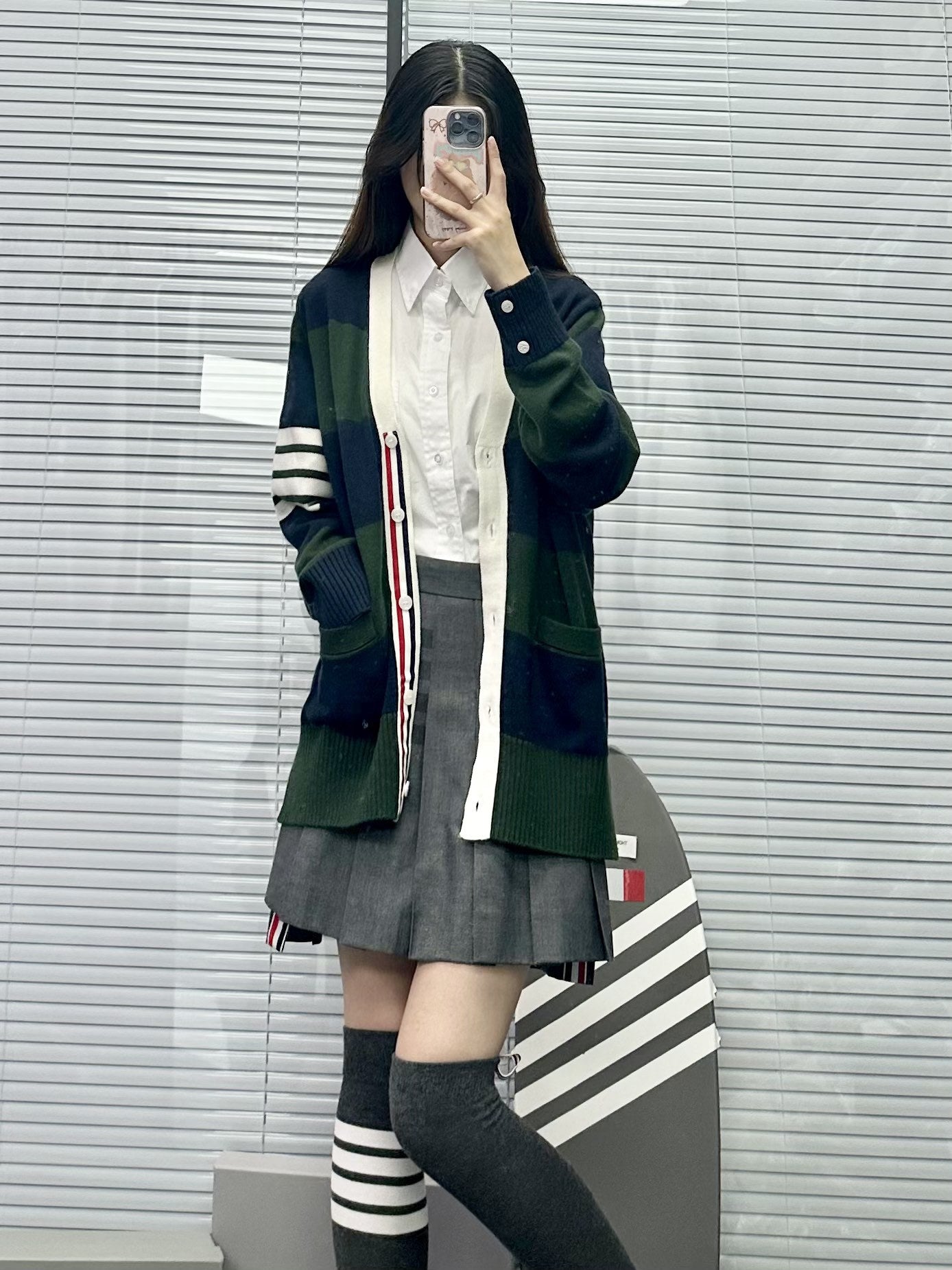 2025SS Back embroidered flowers THOM TREND