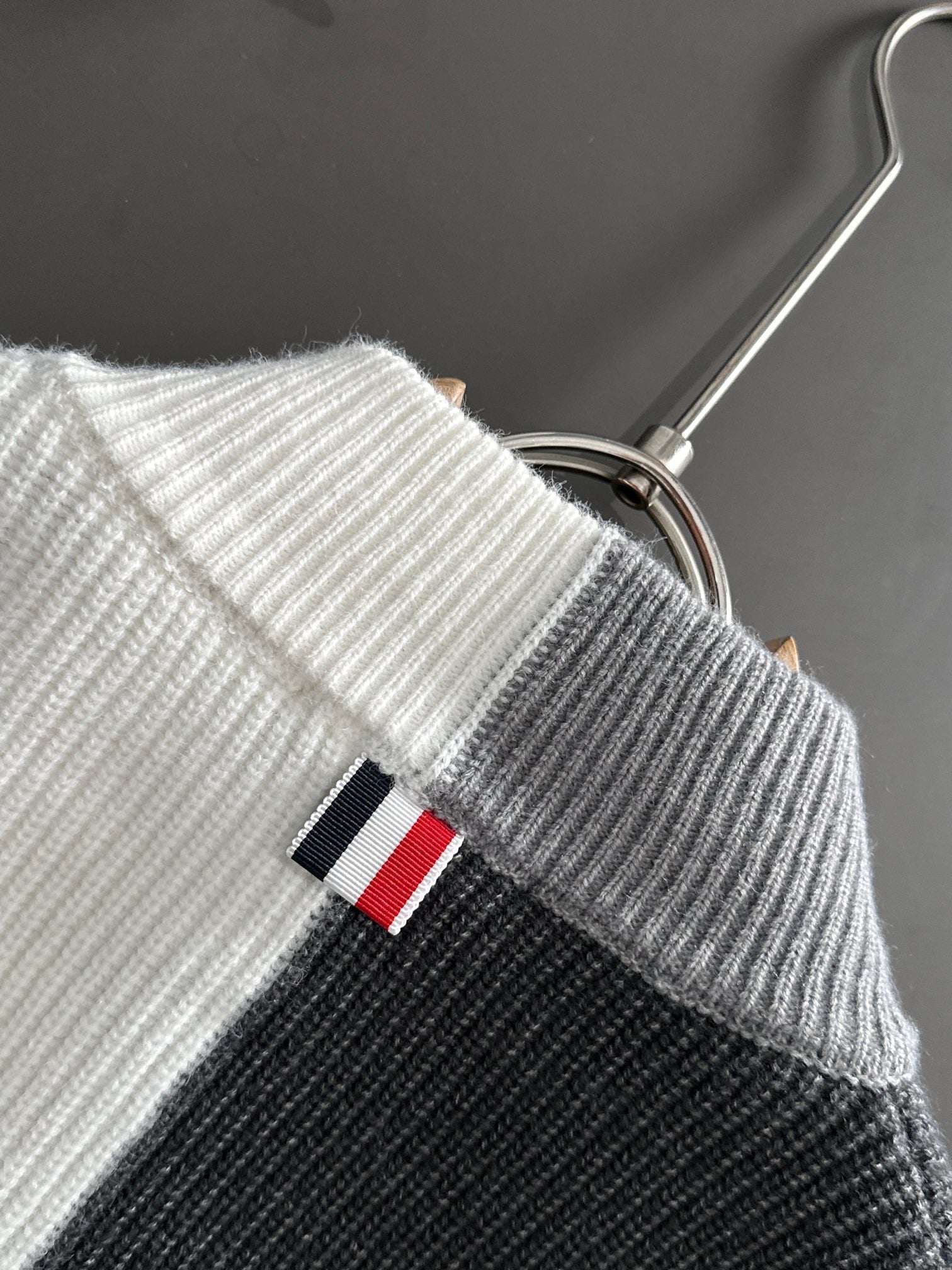 Color-blocked cardigan THOM TREND