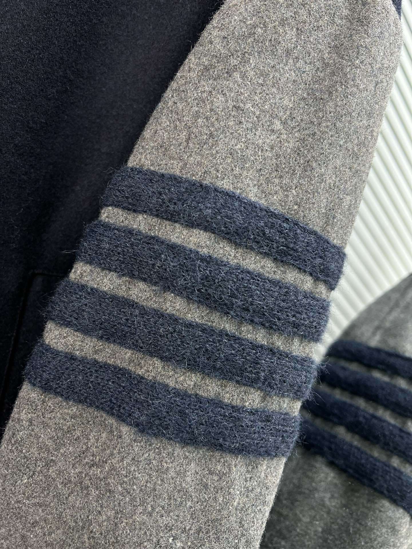 2025SS contrast color stand collar jacket THOM TREND