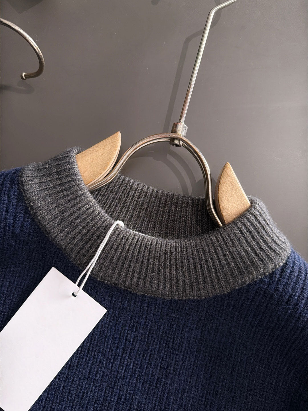 Unisex color-blocked sweater THOM TREND