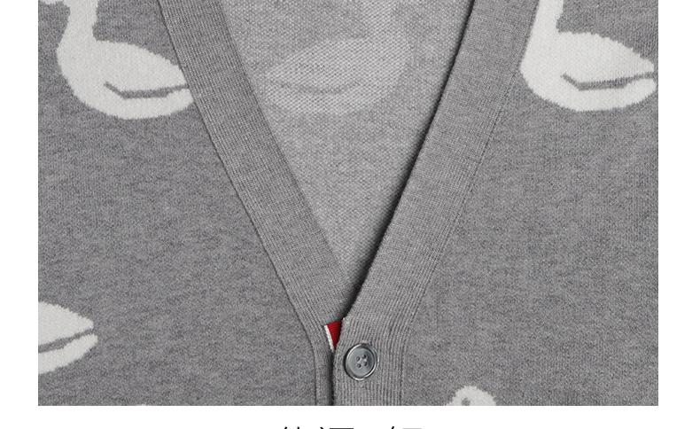 Duck-shaped knitted cardigan THOM TREND