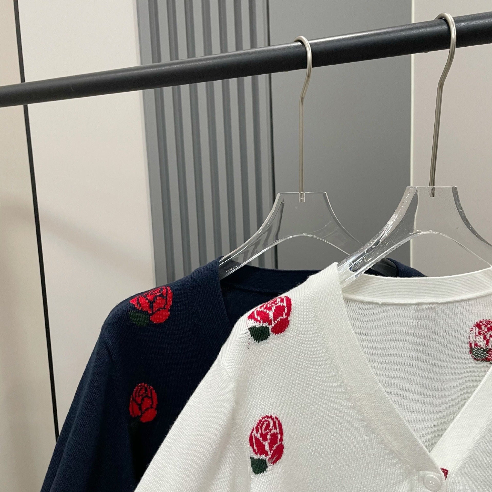 2025SS  Rose and Bird Jacquard Cardigan THOM TREND