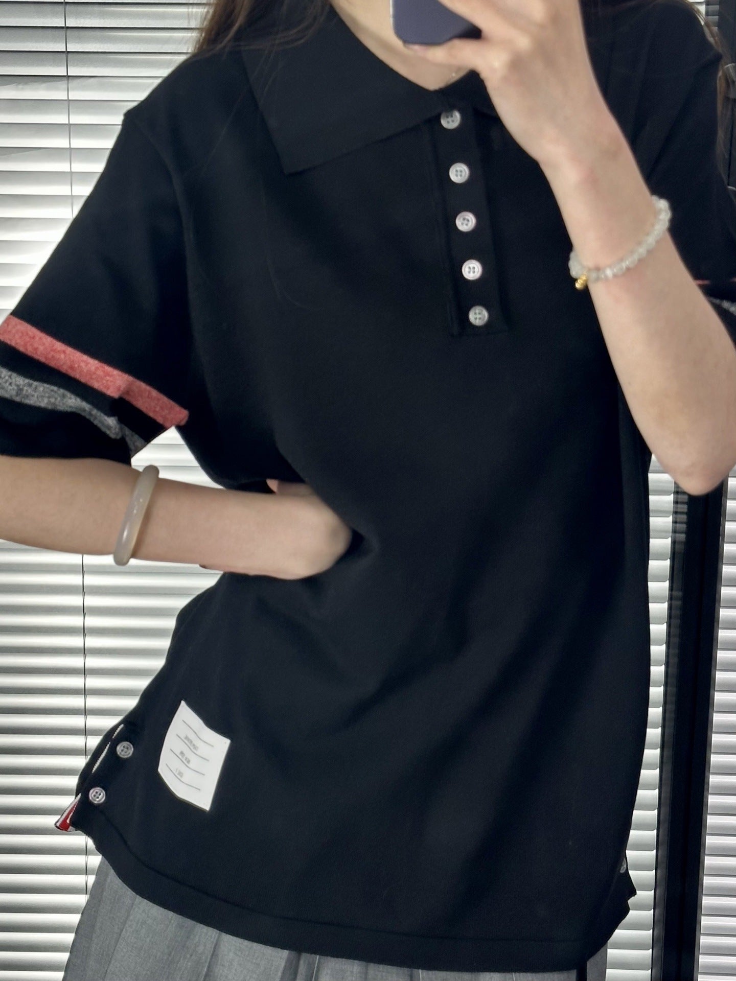 Puppy V-neck short sleeves（副本） THOM TREND