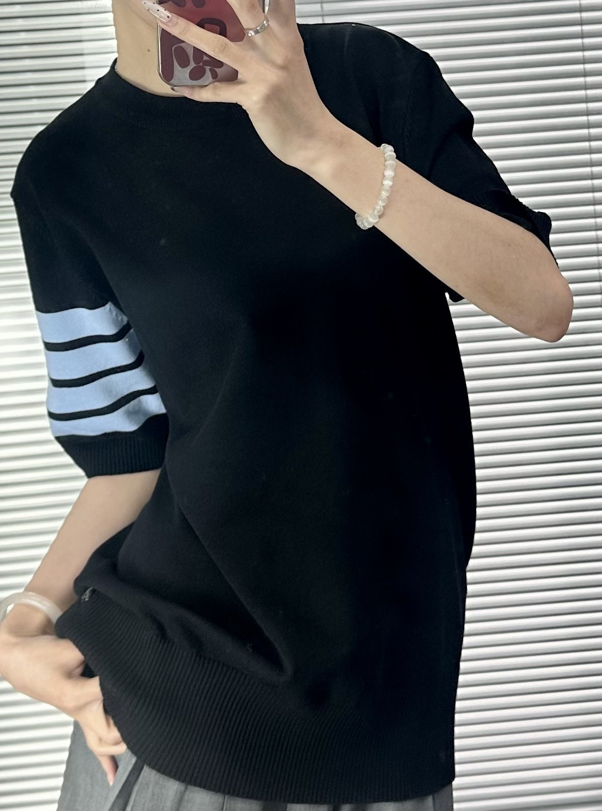 Women's four-bar v-neck cardigan（副本） THOM TREND