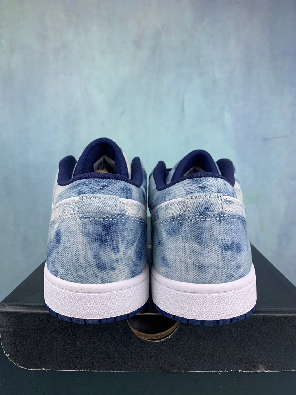 Air Jordan 1 Low Washed Denim Tie-Dye Unisex Sneakers CZ8455-100 detail view 6