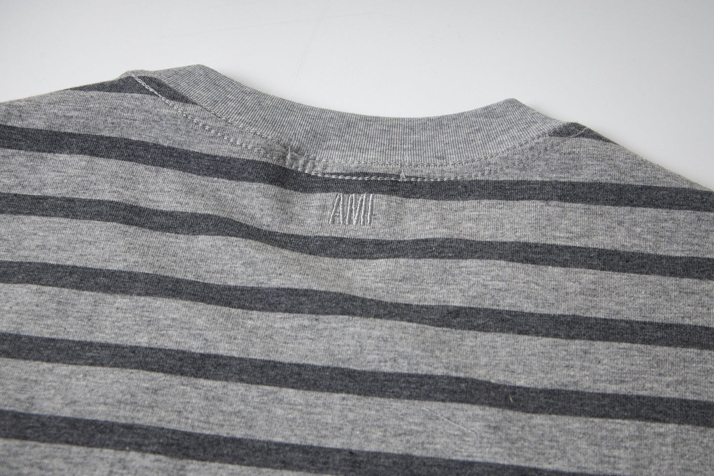 Heart Embroidery Striped Short-Sleeve T-Shirt ¡§C Gray & Brown