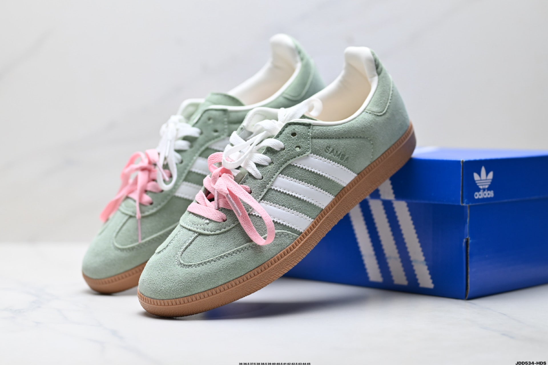 Samba Low-Top Casual Sneakers
