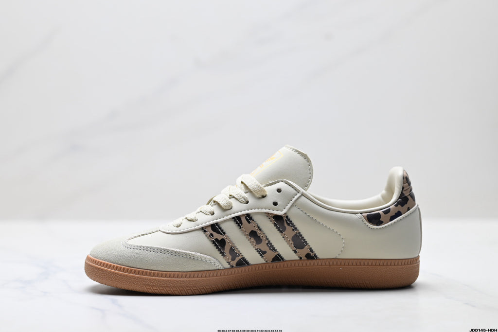 Samba Classic Low-Top Sneakers