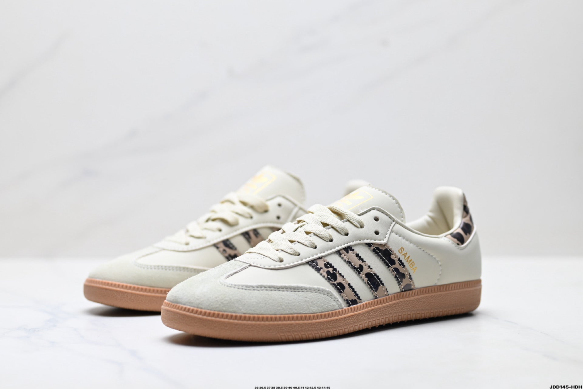 Samba Classic Low-Top Sneakers