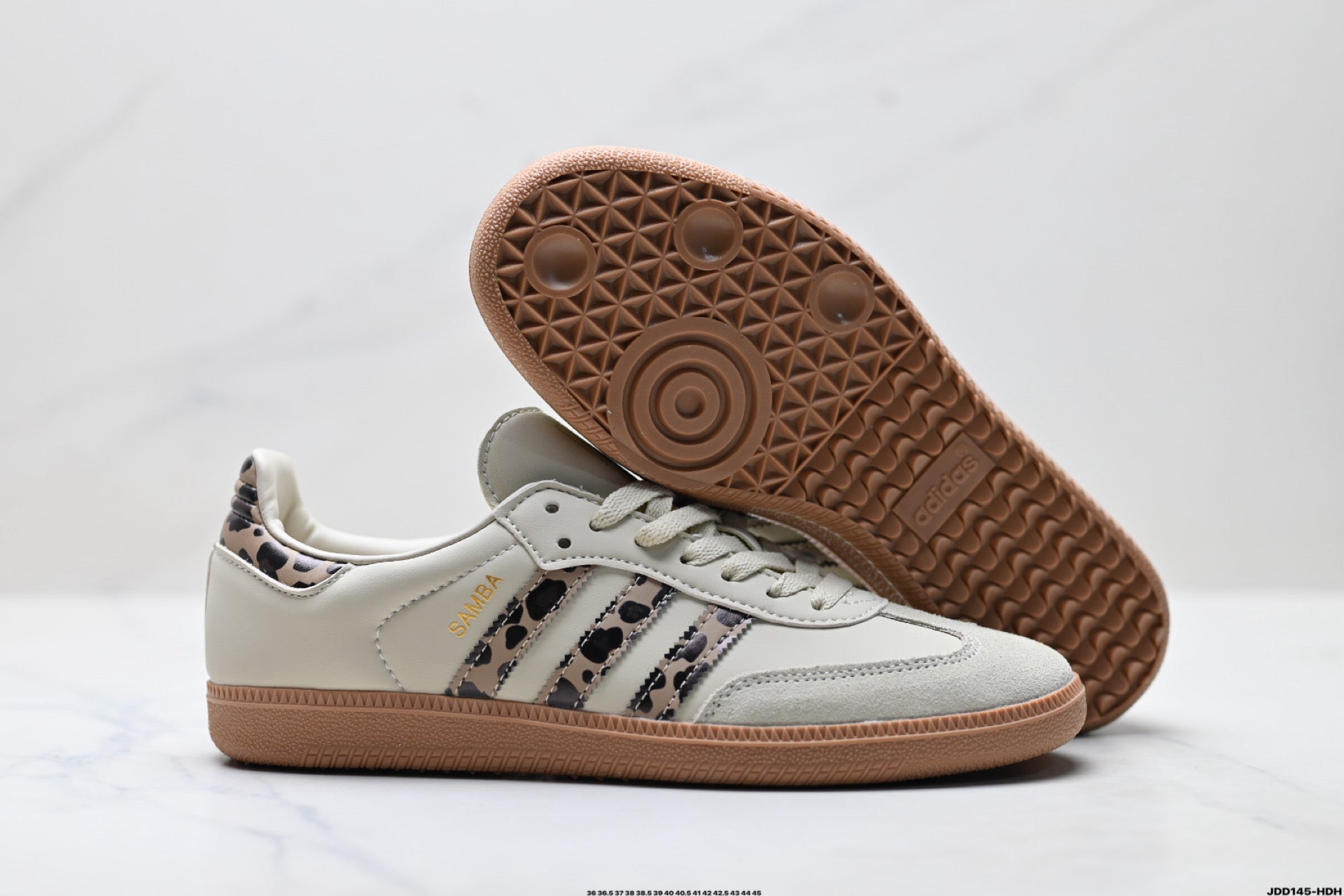 Samba Classic Low-Top Sneakers