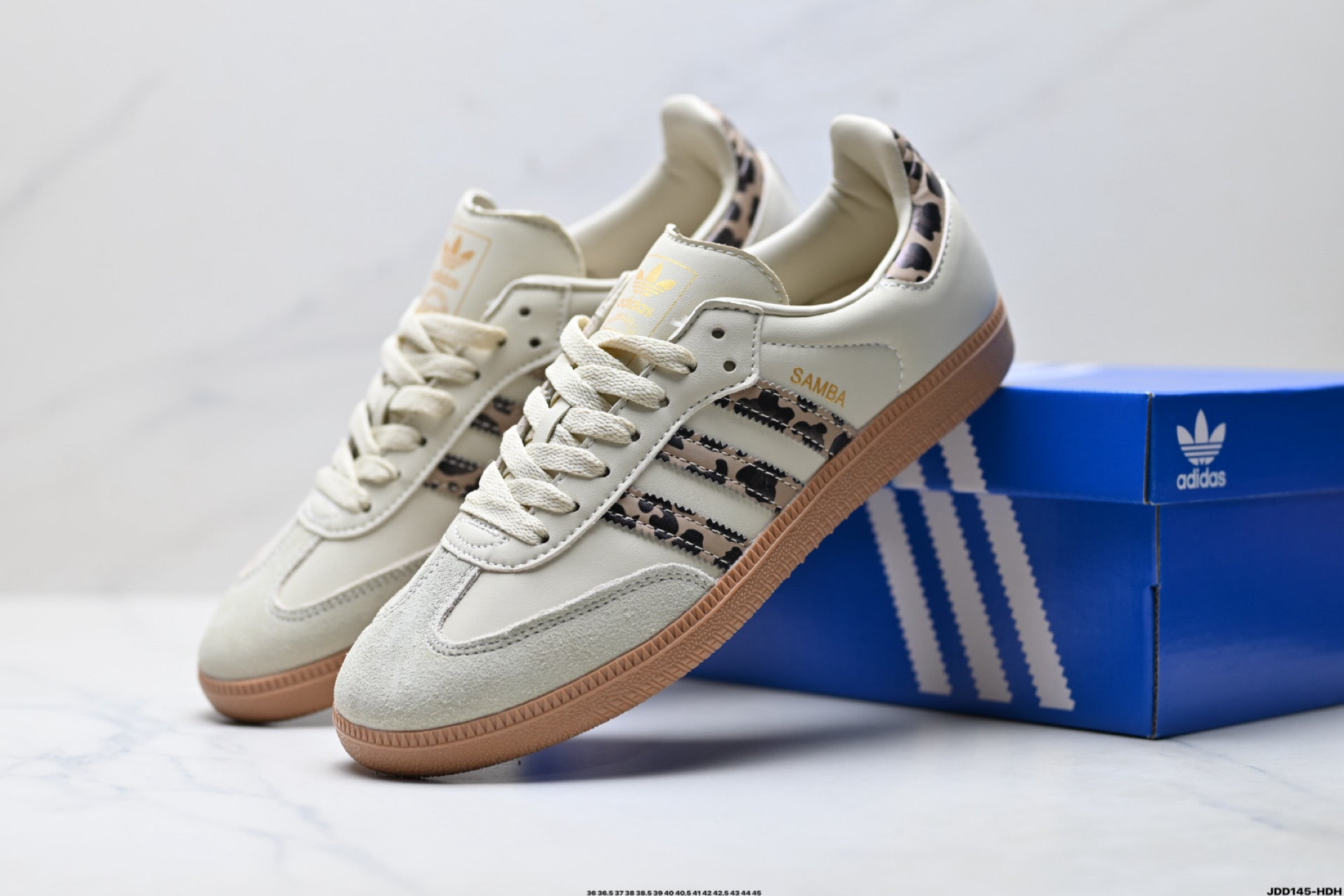 Samba Classic Low-Top Sneakers