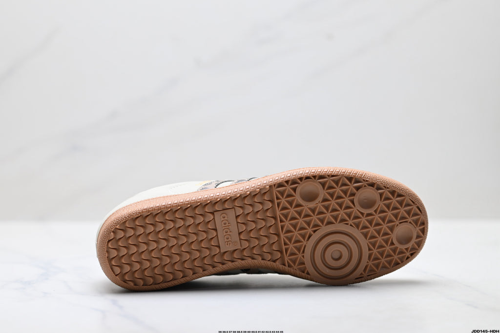 Samba Classic Low-Top Sneakers
