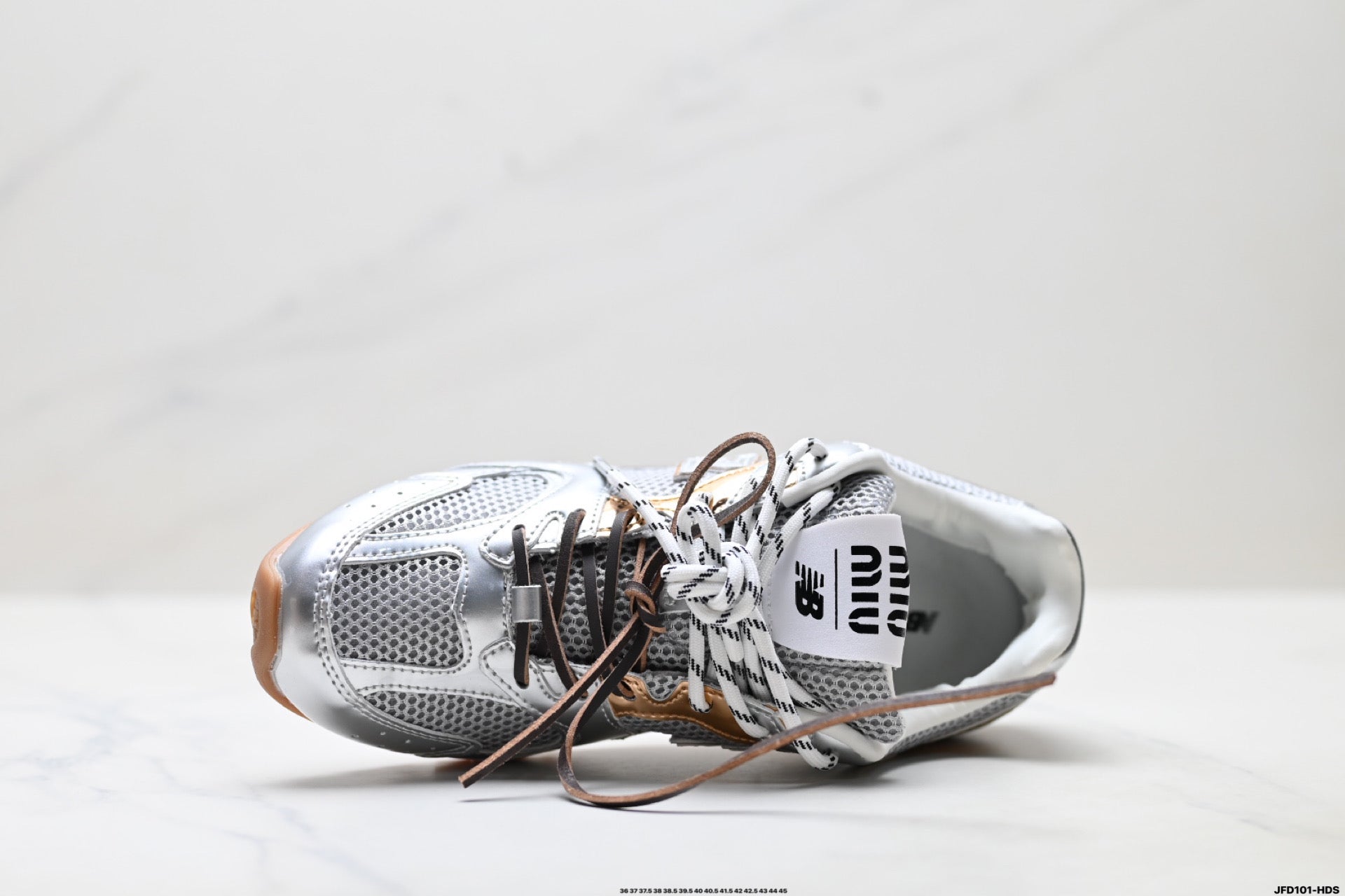 New Balance 530 Sneakers - Silver Gold Metallic