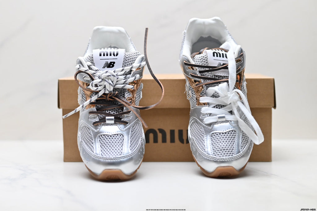 New Balance 530 Sneakers - Silver Gold Metallic