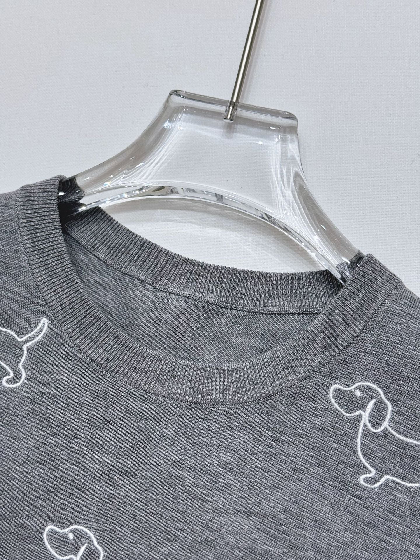 Women's Puppy Rose Embroidery Short Sleeve（副本） THOM TREND