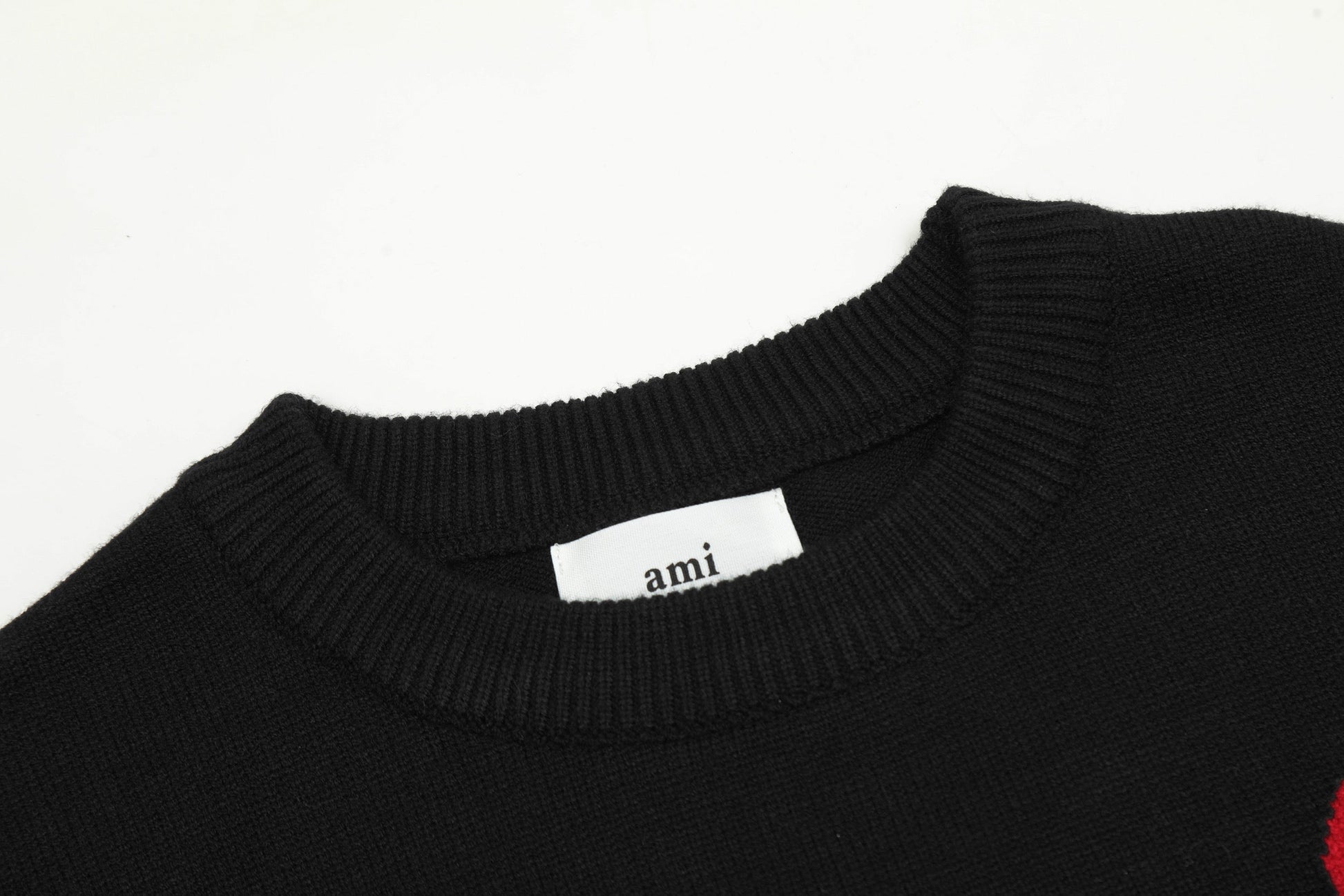 Unisex Heart-Shaped Sweater  TREND