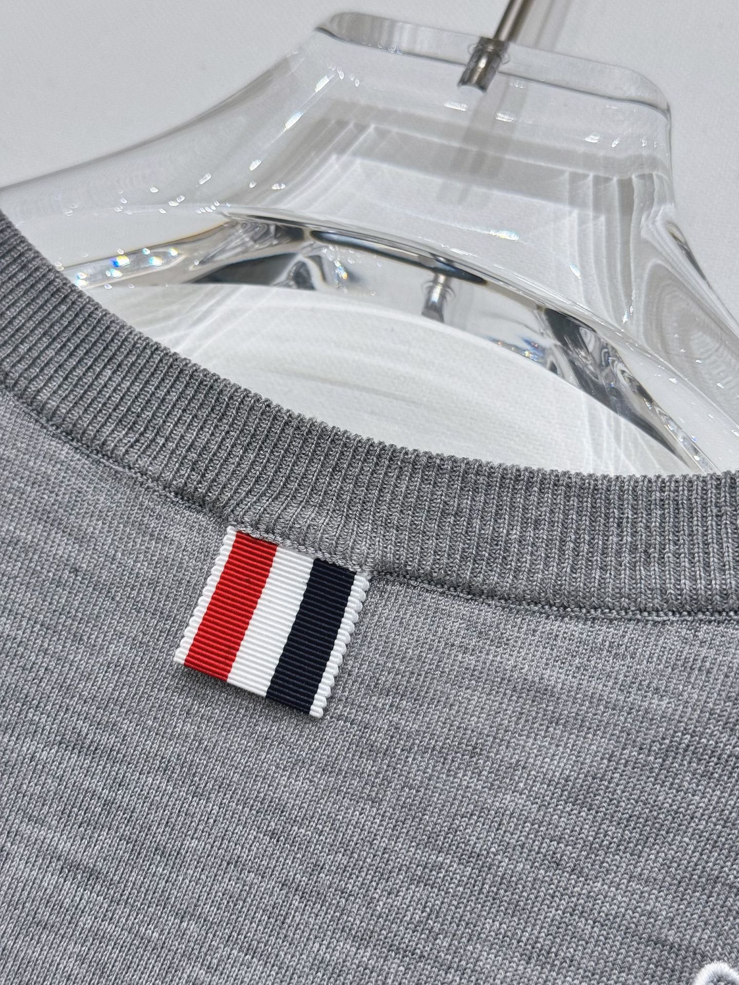 Women's Puppy Rose Embroidery Short Sleeve（副本） THOM TREND