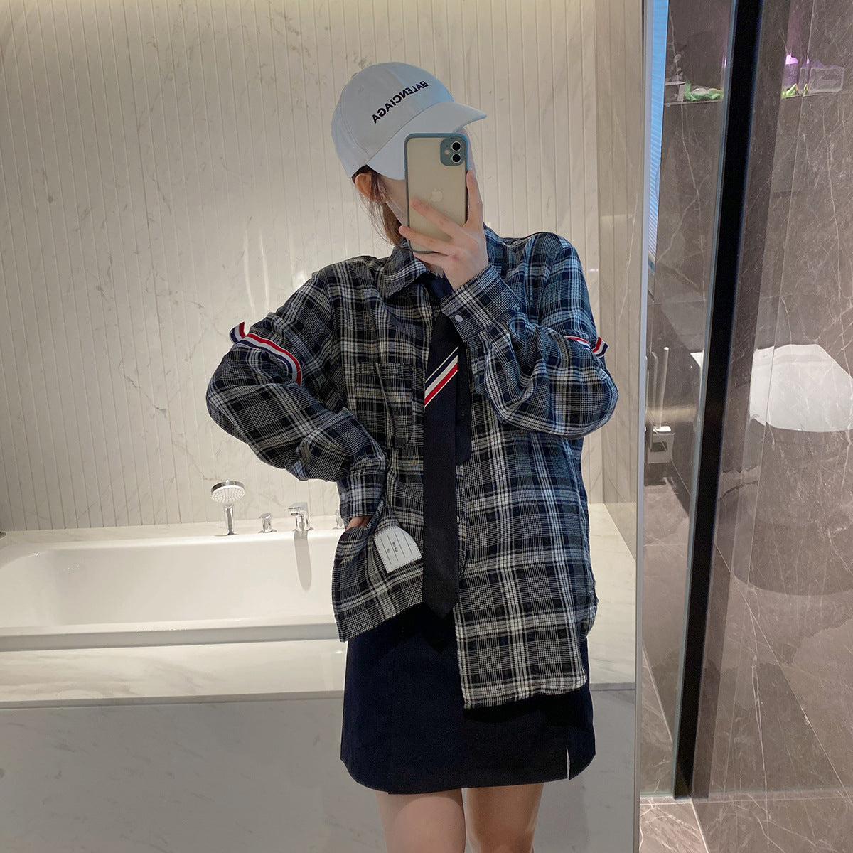 V-neck knitted cardigan（复制） THOM TREND