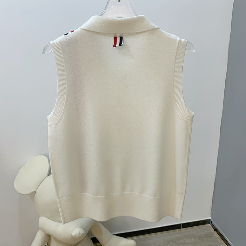 Sleeveless lapel white top