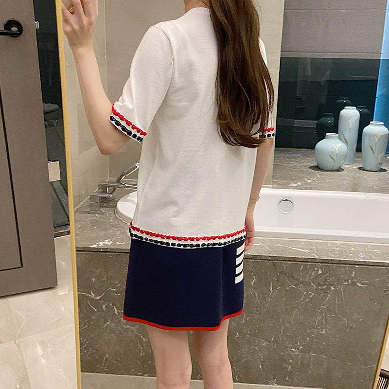 Round neck casual T-shirt