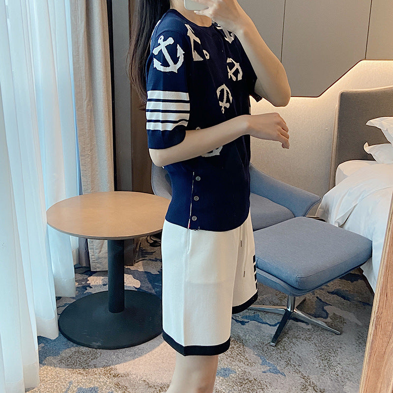 Round neck high waist T-shirt