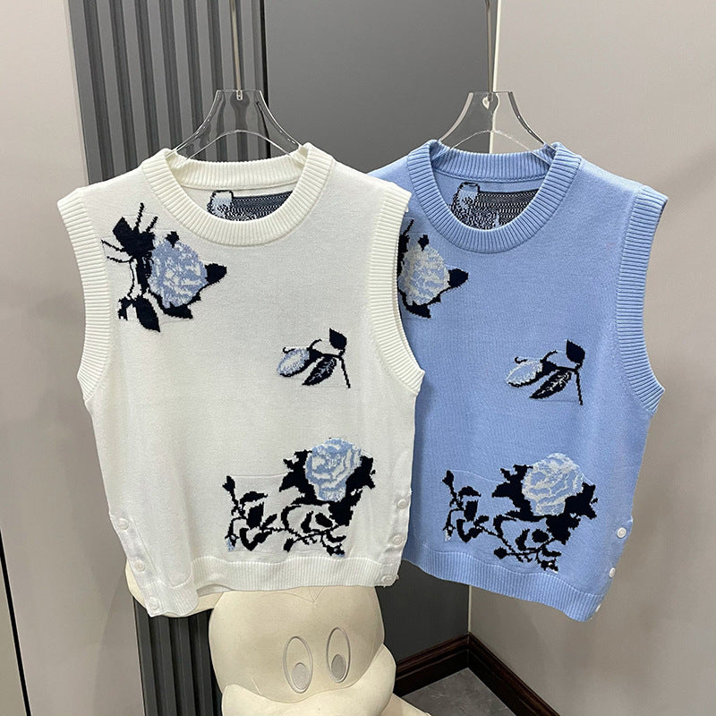 Crew neck knitted vest