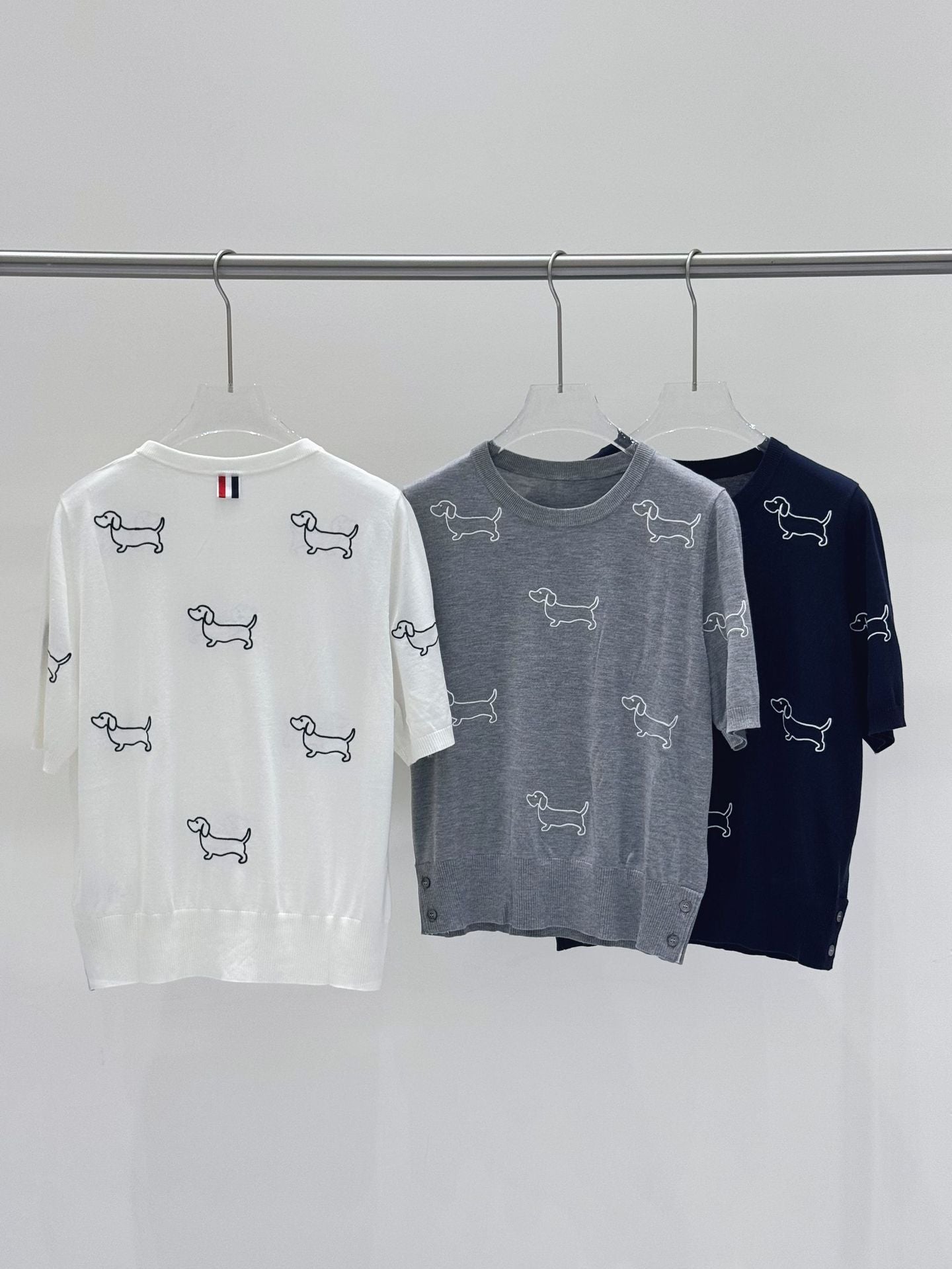 Women's Puppy Rose Embroidery Short Sleeve（副本） THOM TREND