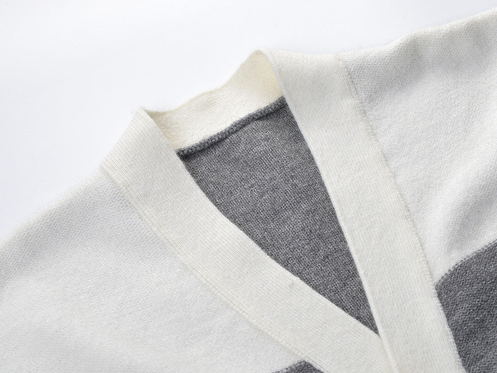 Contrast color knitted cardigan