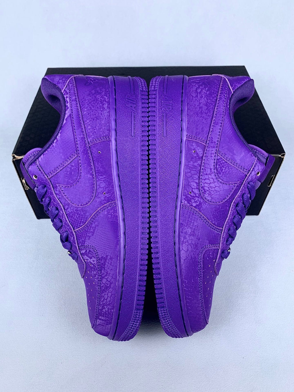 NIKE Air Force 1 Sneakers