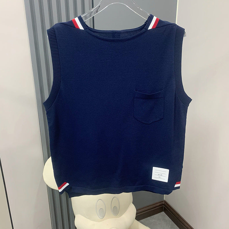 Sleeveless women's tops