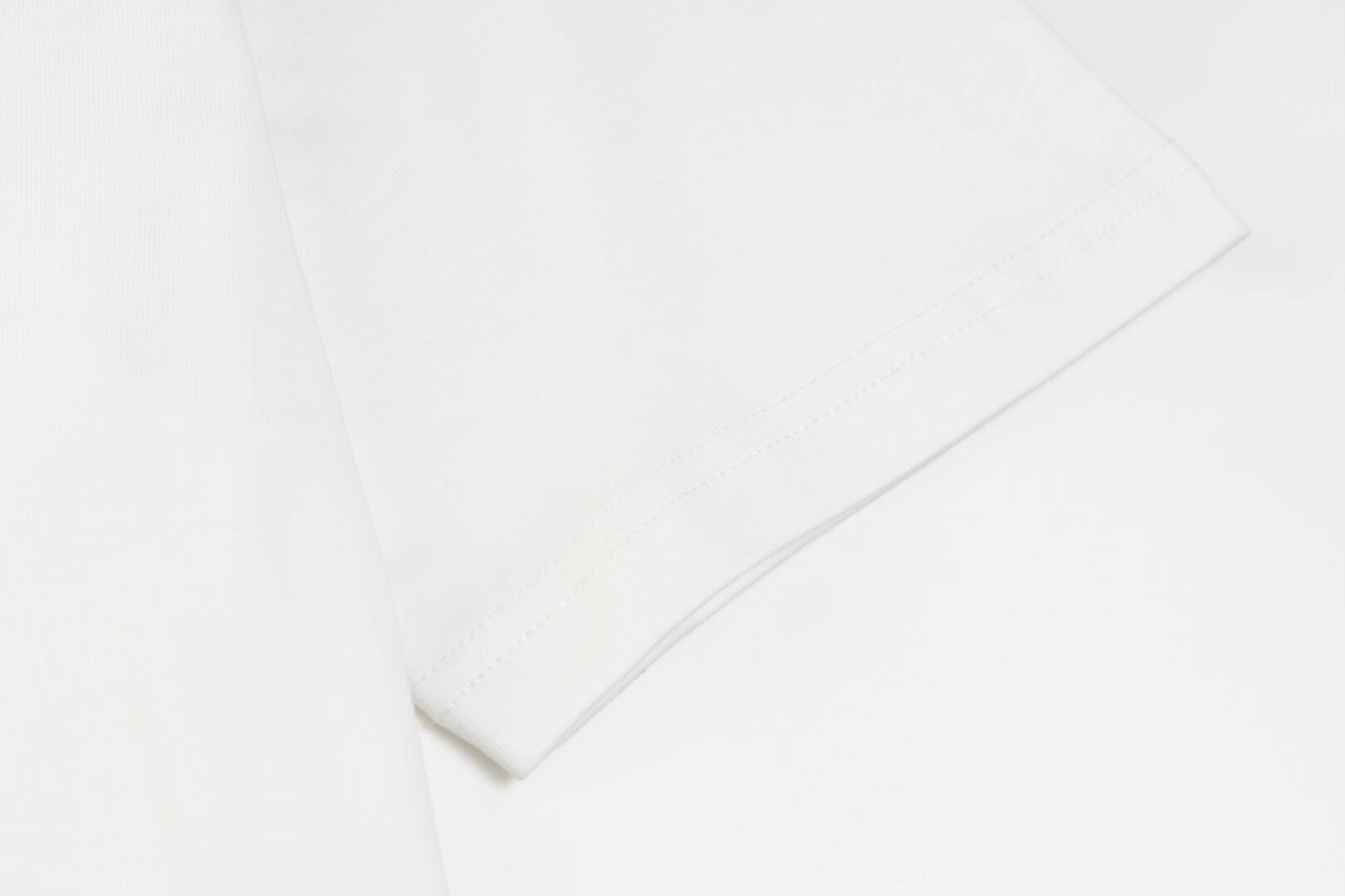 Unisex letter T-shirt  TREND