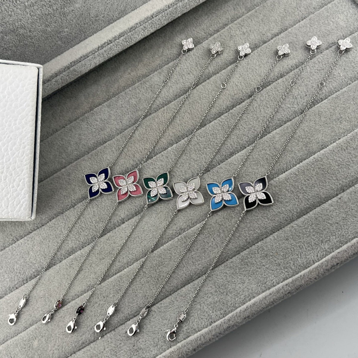 Roberto Coin Style Four-Leaf Clover Cubic Zirconia Bracelet detail view 3
