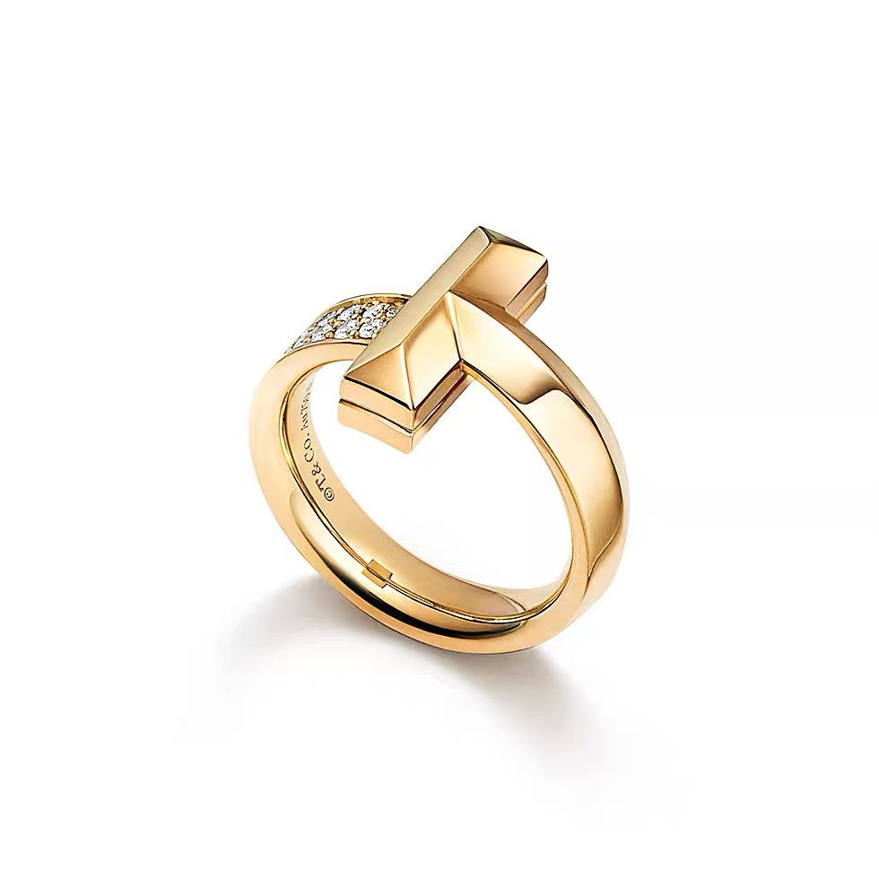 Tiffany Style Knot Cubic Zirconia 18K Gold-Plated Ring detail view 8