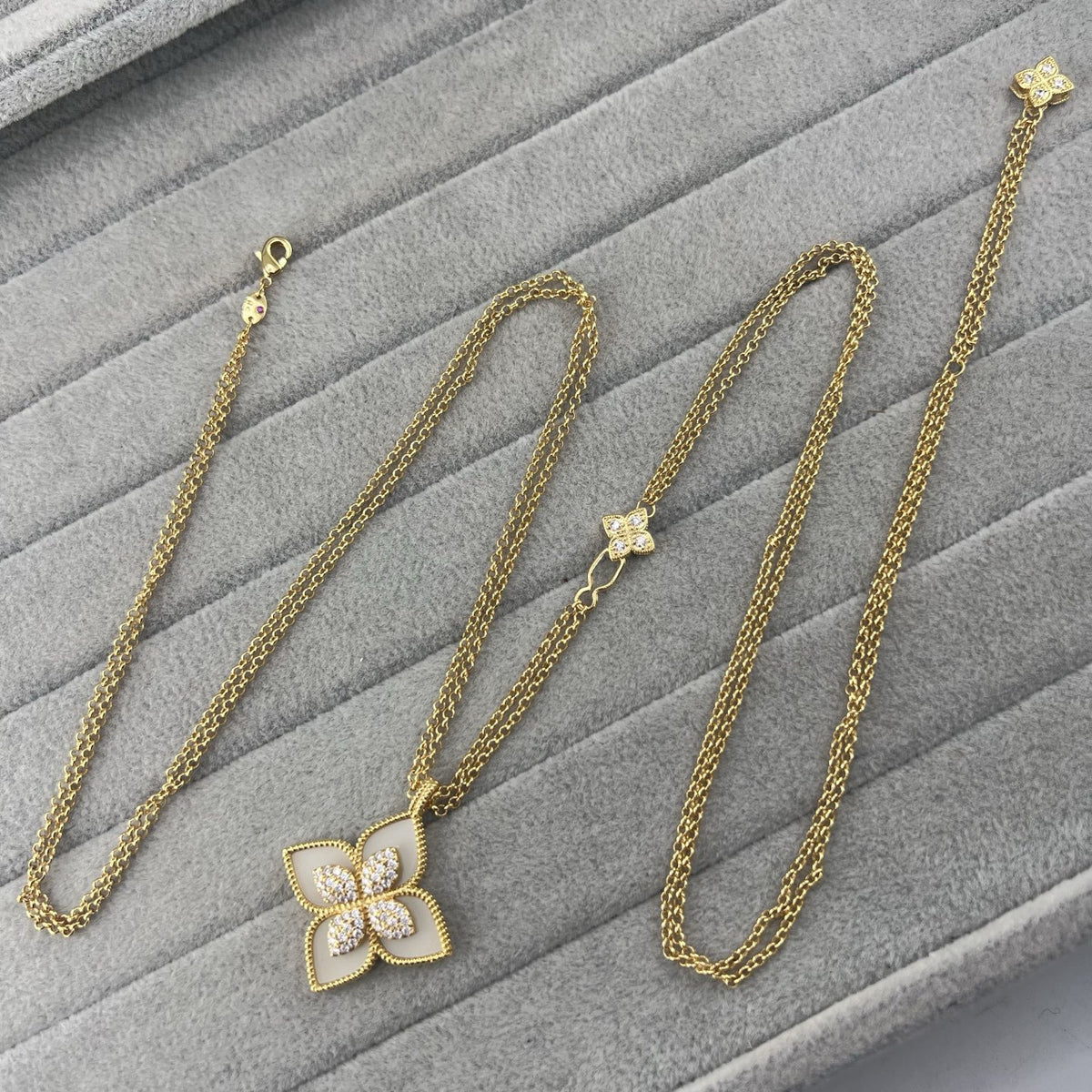 Roberto Coin Style Four-Leaf Clover Cubic Zirconia Necklace detail view 16