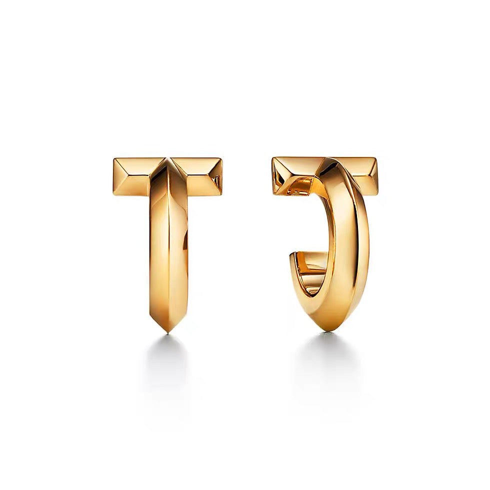 Tiffany Style T Motif Cubic Zirconia Earrings detail view 5