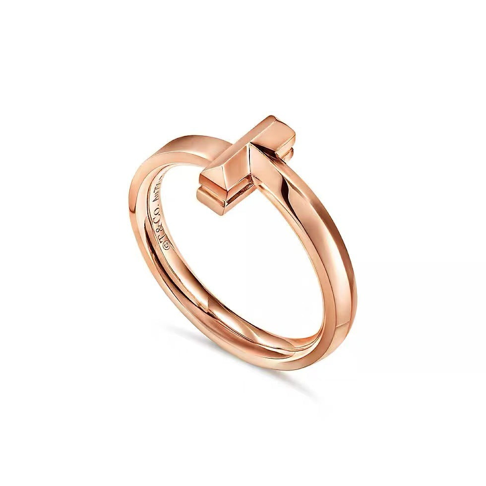 Tiffany Style Knot Cubic Zirconia 18K Gold-Plated Ring detail view 2