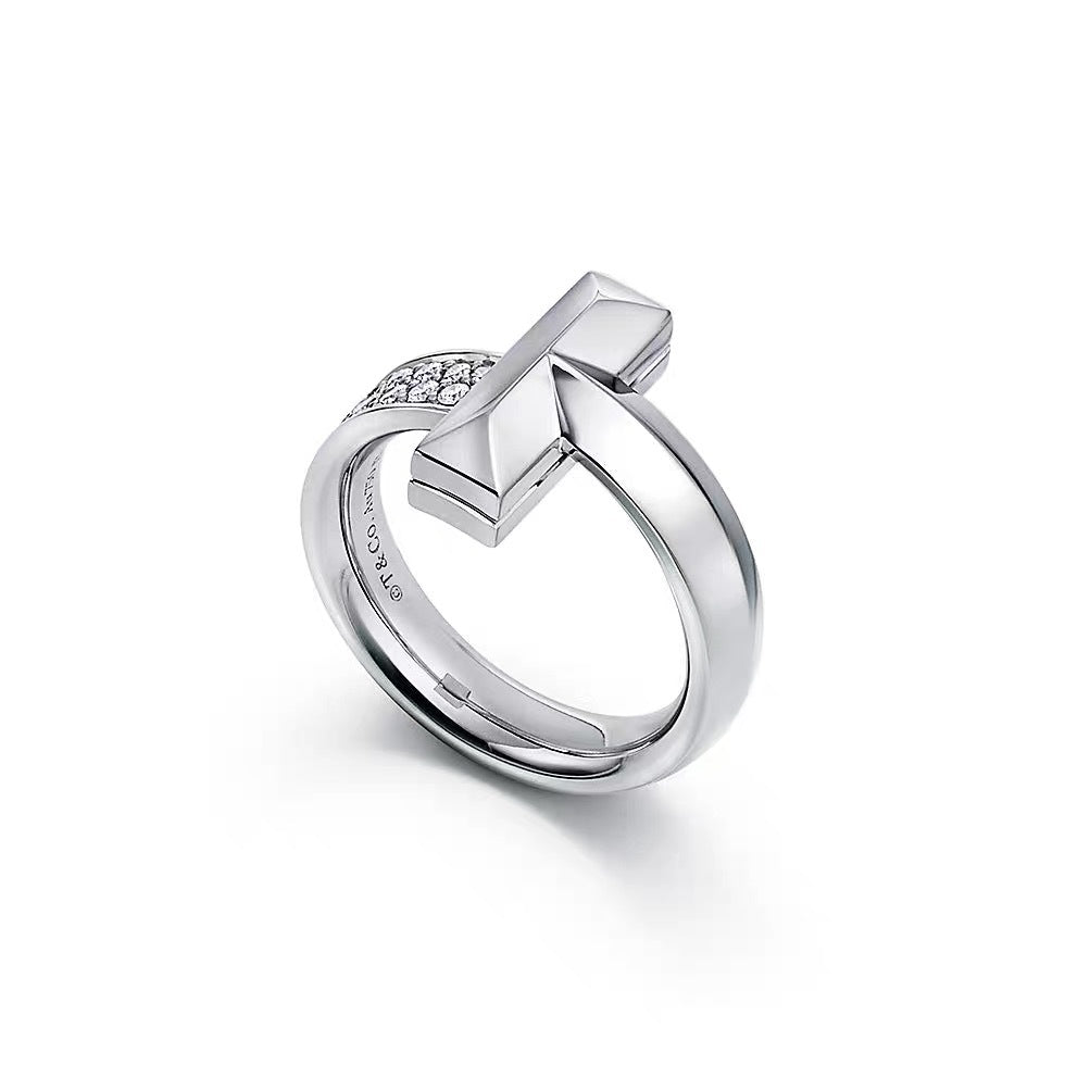Tiffany Style Knot Cubic Zirconia 18K Gold-Plated Ring detail view 9