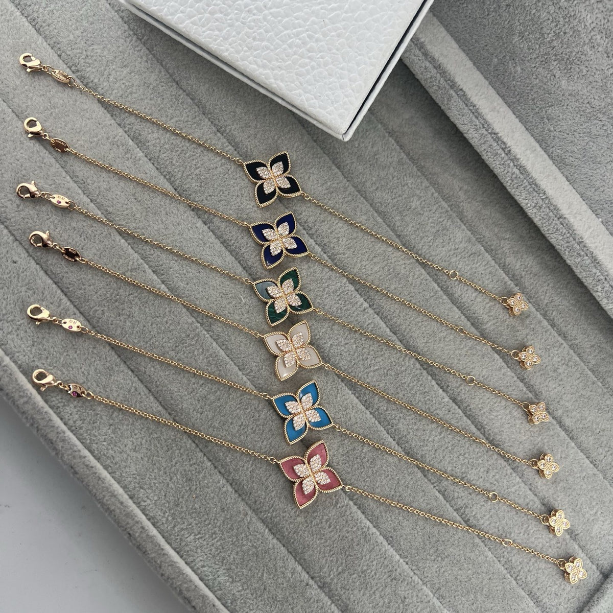 Roberto Coin Style Four-Leaf Clover Cubic Zirconia Bracelet detail view 1