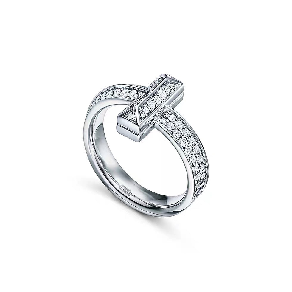 Tiffany Style Knot Cubic Zirconia 18K Gold-Plated Ring detail view 11