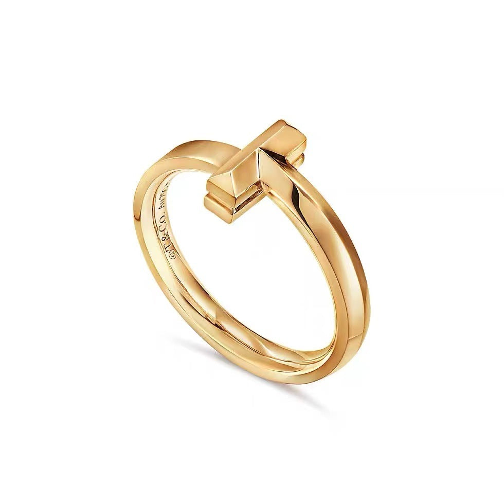 Tiffany Style Knot Cubic Zirconia 18K Gold-Plated Ring detail view 3