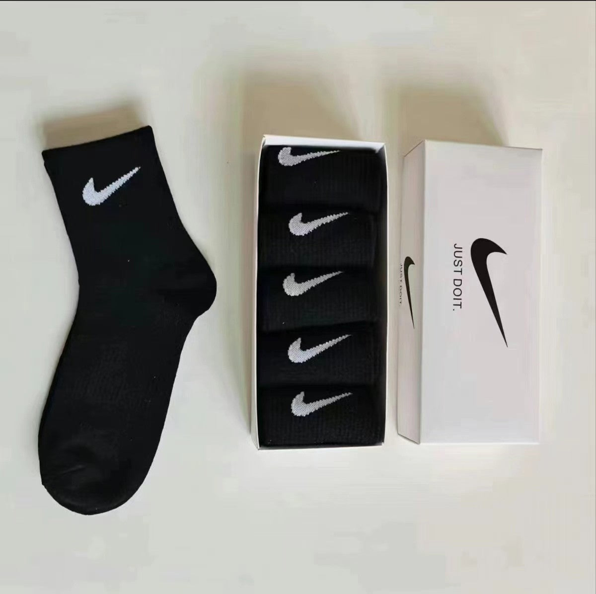 Nike Mid-Cut Socks – 5 Pairs