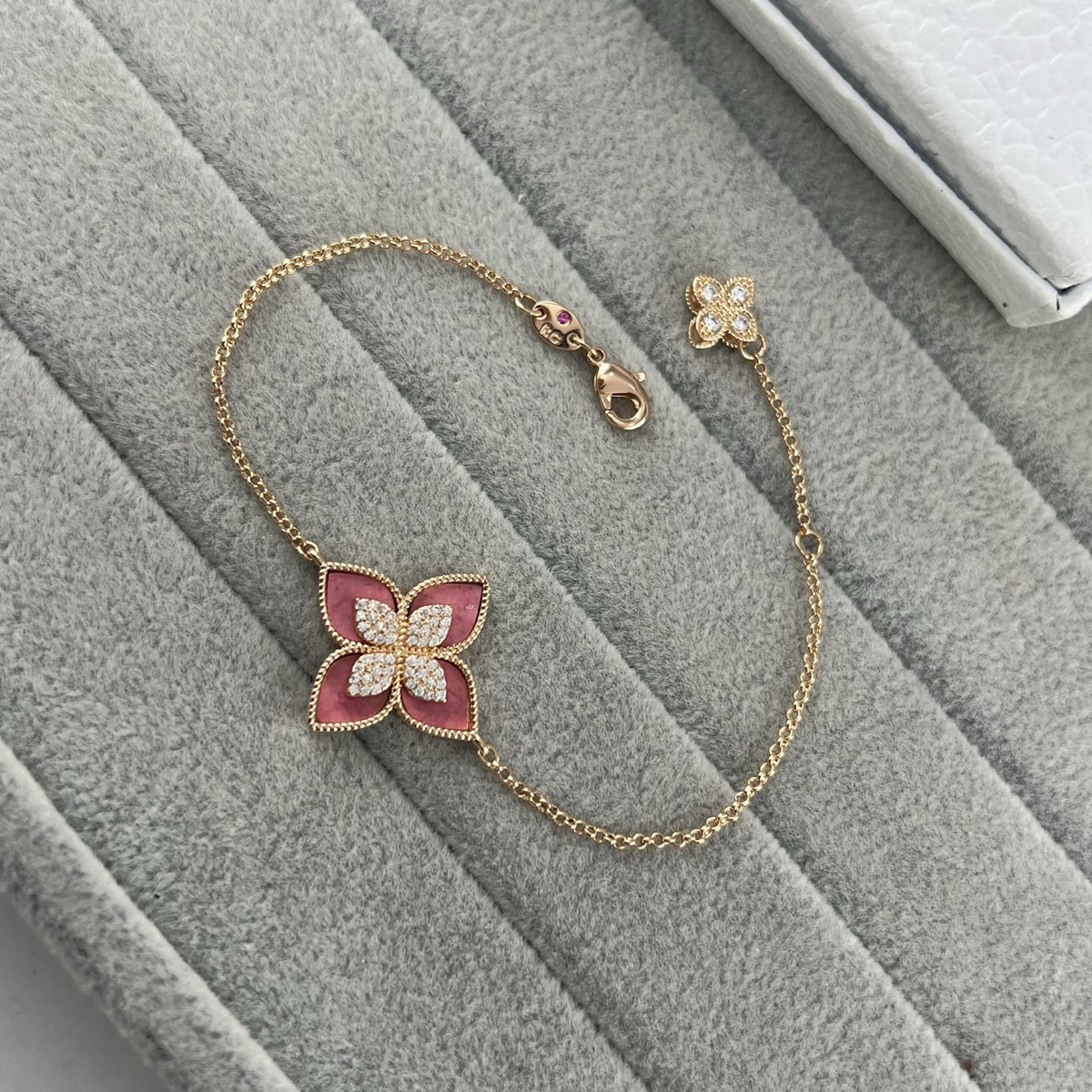 Roberto Coin Style Four-Leaf Clover Cubic Zirconia Bracelet detail view 17