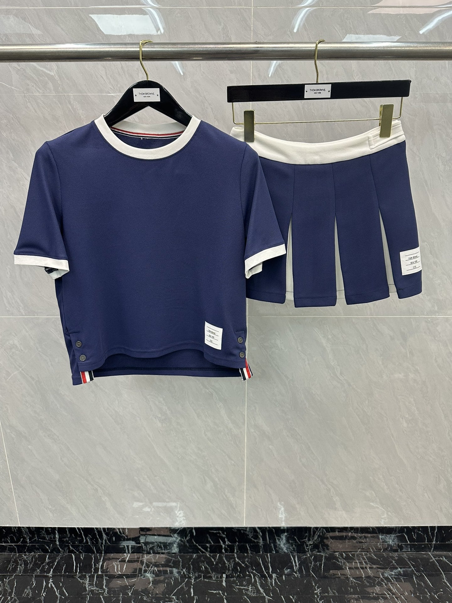 Top + skirt two-piece set（副本） THOM TREND