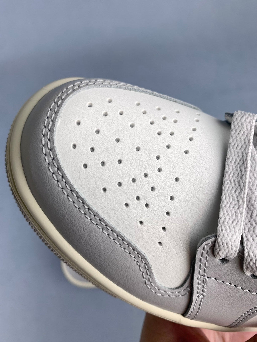 Air Jordan 1 Low White/Grey Unisex Sneakers DC0774-103 detail view 6